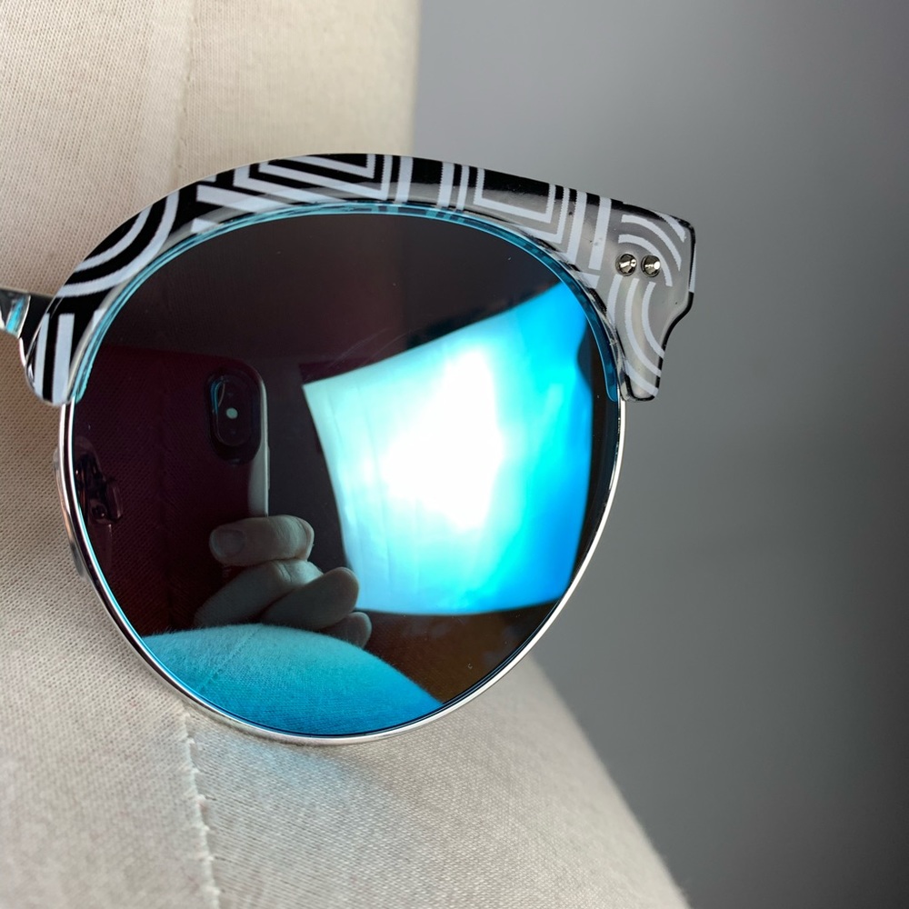 NWT Perverse Taehler Leighton Sunglasses - Picture 7 of 8
